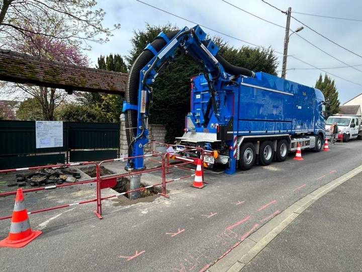 Location aspiratrice excavatrice avec chauffeur à Île-de-France